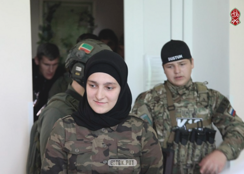 АЙШАТ КАДЫРОВА ПЕРЕДАЛА ДЕНЕЖНЫЕ СРЕДСТВА РАНЕНЫМ ДЕТЯМ ДОНБАССА ОТ РОФ ИМ. А-Х. КАДЫРОВА