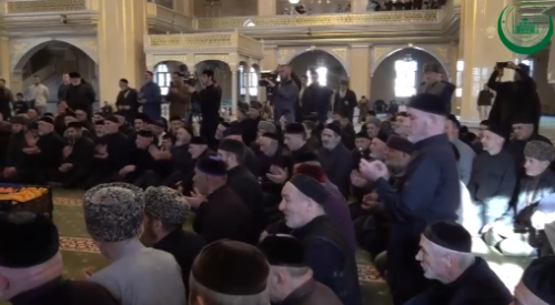 В Центральной мечети "Сердце Чечни" прошло религиозное мероприятие, приуроченное памяти Великого Устаза Кунта-Хаджи, قدس الله أسراره .