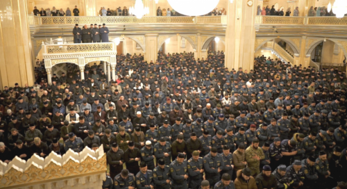 Сотни тысяч жителей Чеченской Республики совершают Тахаджуд-намаз за Палестину и бойцов, участвующих в СВО