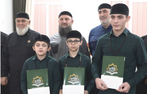 В медресе им. Ташу-Хаджи Аль-Индарий прошел очередной конкурс на знание Священного Корана