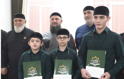 В медресе им. Ташу-Хаджи Аль-Индарий прошел очередной конкурс на знание Священного Корана