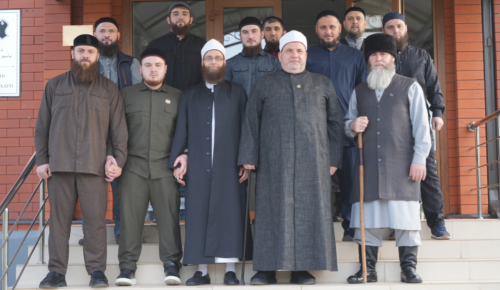 Потомок Пророка ﷺ Шейх Махмуд Абу Хашим из Египта приехал в Чеченскую Республику